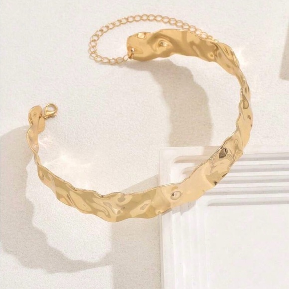 Gold Textured Choker Necklace - Picture 2 of 3